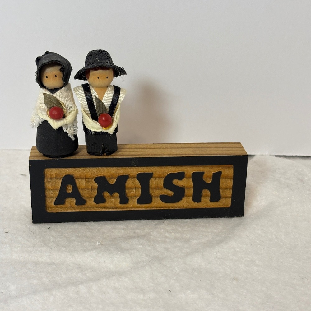 Miniature Wooden Amish Peg Doll Figurine Set with Carved Wood Sign 3 Piece Decor